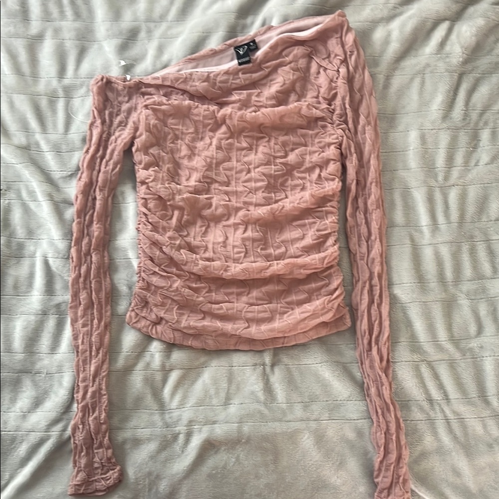 Light Mauve One-Shoulder Long Sleeve Top
